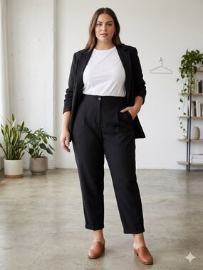Nasty Gal Black Cropped Slacks NWT Size US 10